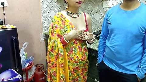 Indian brunette gets fucked by her ex in a private moment
