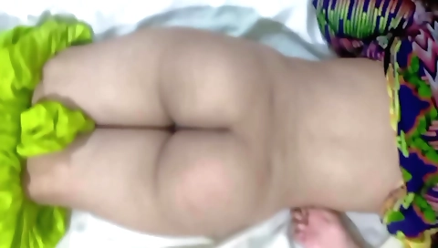 Dever massages with great body in this homemade video