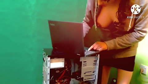Indian computer repair girl with a nice ass is naked