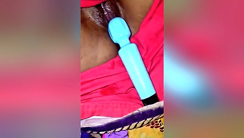 Indian amateur girl gives a great blowjob and a dildo