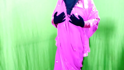 Hijabi muslim bhabhi sexy is having sex with her neighbor