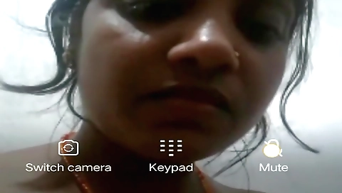 Amateur bhabhi shows her nice big tits and pussy on web cam