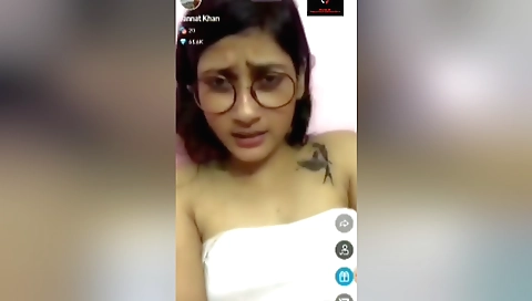 Webcam amateur tattooed chick with small tits 18+ video