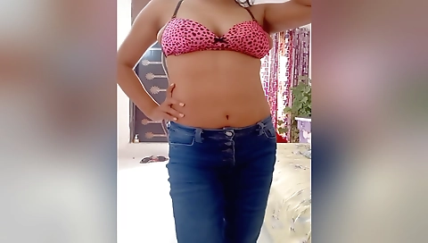 Amateur brunette solo female with large tits enjoys bed