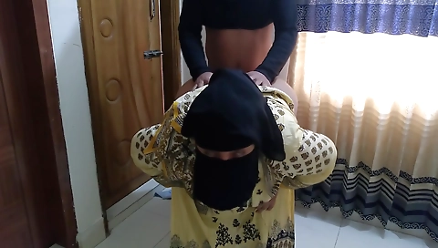 Indian hottie in the kitchen and fucks her stepson