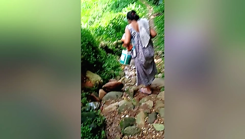 Amateur outdoor sex with a young girl in a long skirt and stockings