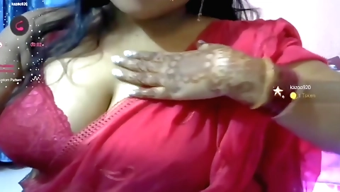 Sexy brunette in a sexy dress and ass in her solo vid 03a