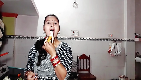 Indian brunette with big boobs enjoys a great blowjob