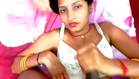 Babbari is a hairy Indian hottie with a natural body