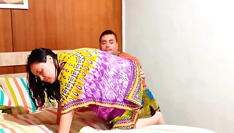 Indian brunette gets fucked by a guy in this video