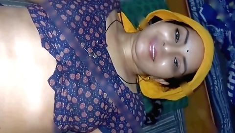 Indian brunette getting her pussy pounded by a dude