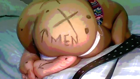 Blonde with huge booty shows off her booty on webcam