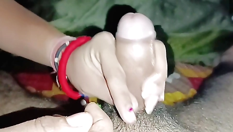 Girl gets her pussy pounded in this amateur hd porn video