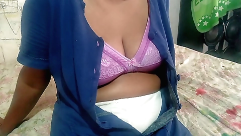 Indian bhabhi in her bedroom masturbating in hd video