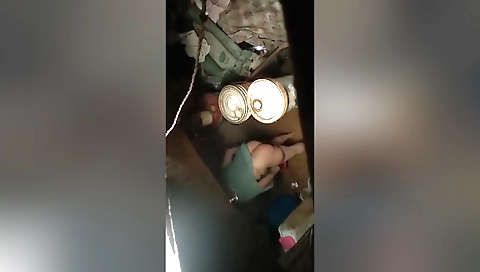 Indian chick takes bathhouse session and orgasms in it
