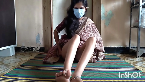 Indian teen masturbates with pleasure in a solo clip