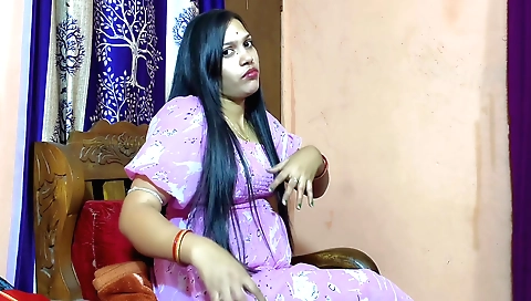 Indian babe with big booty shows me her juicy tits and pussy