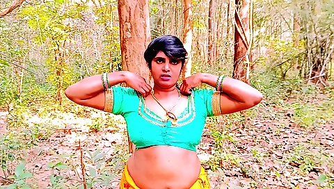 Indian girl gets her stepbrother wet and plays with it