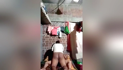 Indian bhabhi is getting fucked in her sweet mouth
