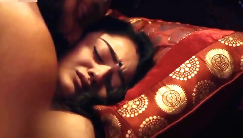 Hot amateur sex video with a slutty brunette in front of me