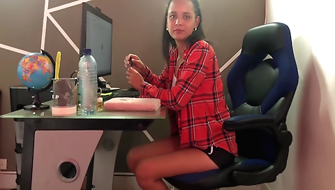 Brunette girl getting a deepthroat while riding a big cock