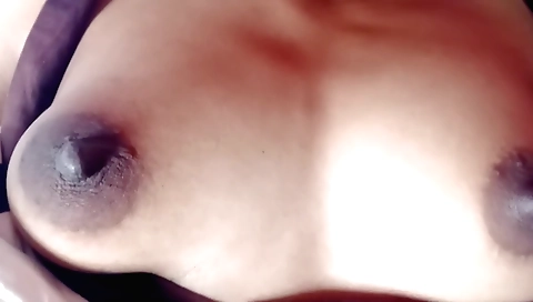 Indian amateur solo video with a girl on her knees
