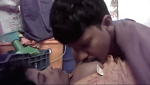 Indian wife has sex with his boyfriend in a webcam video