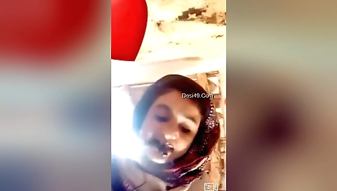 Sexy brunette with a nice body makes a homemade video