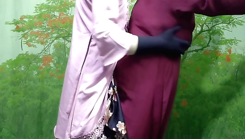 Indian chick with small boobs gets her neighbor to fuck