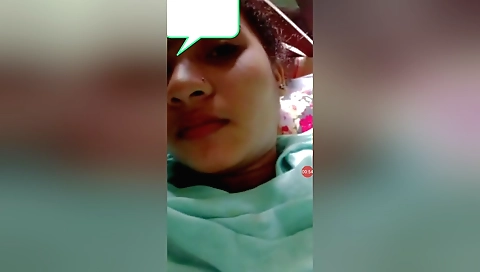 Indian babe wants to show her hairy pussy on web cameras