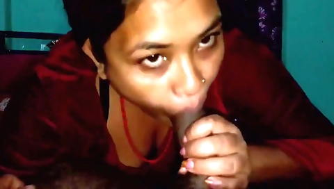 Deepthroat fuck video showing a brunette getting fucked
