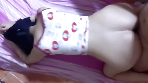 Brunette amateur with a nice body gets fucked on the couch