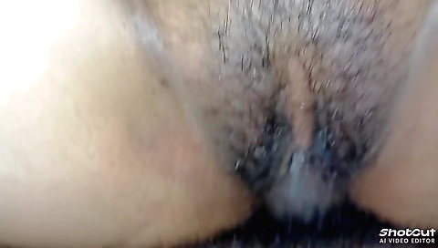 Nai dulhan ki palang todu chudai is giving a blowjob