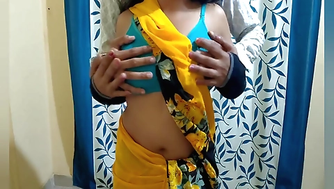 Sexy Indian hottie takes her boyfriend on some awesome ride