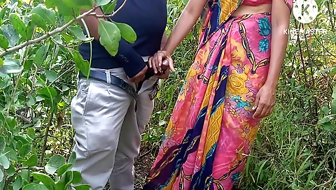 Indian slut with huge ass is being fucked on the beach