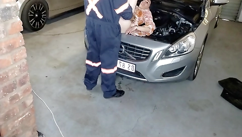 Indian wife fixes car engine in a nice homemade pov vid