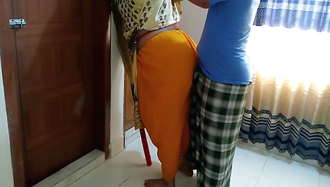 Hot indian chubby slut is getting fucked on webcam