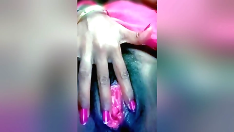 Indian woman in a hairy pussy video in amateur porn