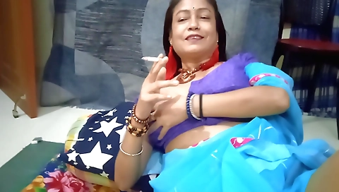 Indian hairy MILF enjoys smoking and sucking a dick