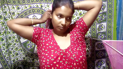 Indian girl has sex with a big dick in POV porn clip