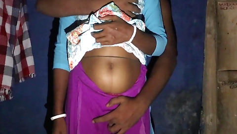 Indian amateur brunette gets to cum in the bathroom