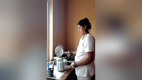 Indian mature with a fat ass in hd video of sexual performance