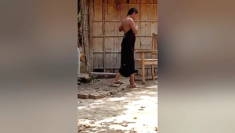 Solo indian bhabhi bathed in her favorite outdoor pool