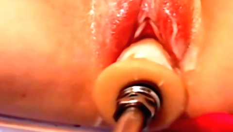 Indian teen fucks her pink pussy in homemade porn vid