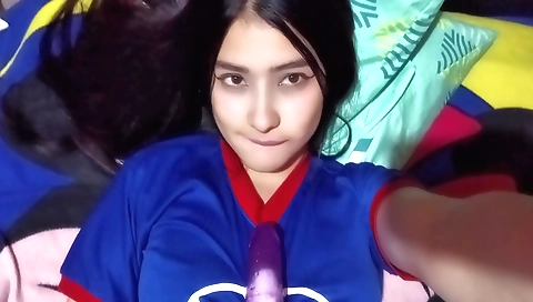 Hot amateur solo video with hot face making herself horny