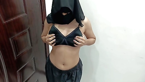 Hot amateur desi indian girl fucks herself in the mirror